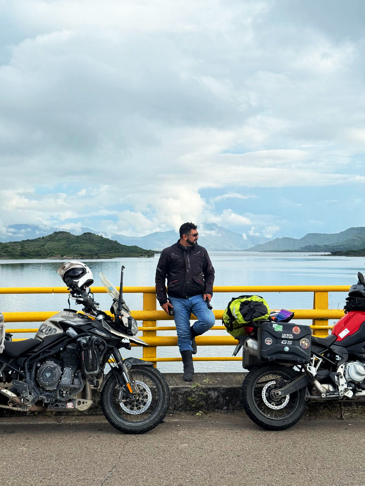 La Ruta del Cafe traveling on motorcycle 